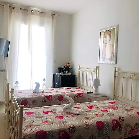 לינה וארוחת בוקר La Casa Di Chloe אלציו