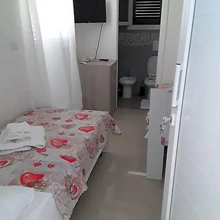 La Casa Di Chloe לינה וארוחת בוקר אלציו